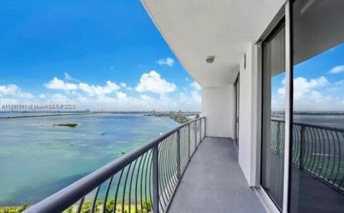 apt-4003-1750 N Bayshore Dr, Miami, FL, 33132-3215 | Card Image