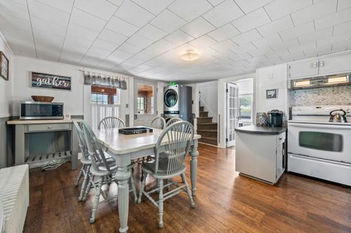 6 Cascade Flt, Gorham, NH, 03581-1013 | Card Image
