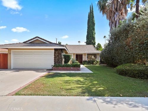 20020 Hemmingway St, Winnetka, CA, 91306-2323 | Card Image