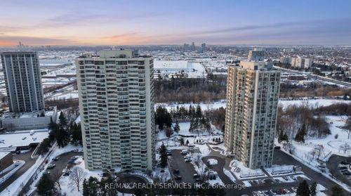 203-8 Lisa St, Brampton, ON, L6T4S6 | Card Image