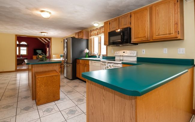 88 Jackman St, House other with 3 bedrooms, 3 bathrooms and 6 parking in Georgetown MA | Image 14