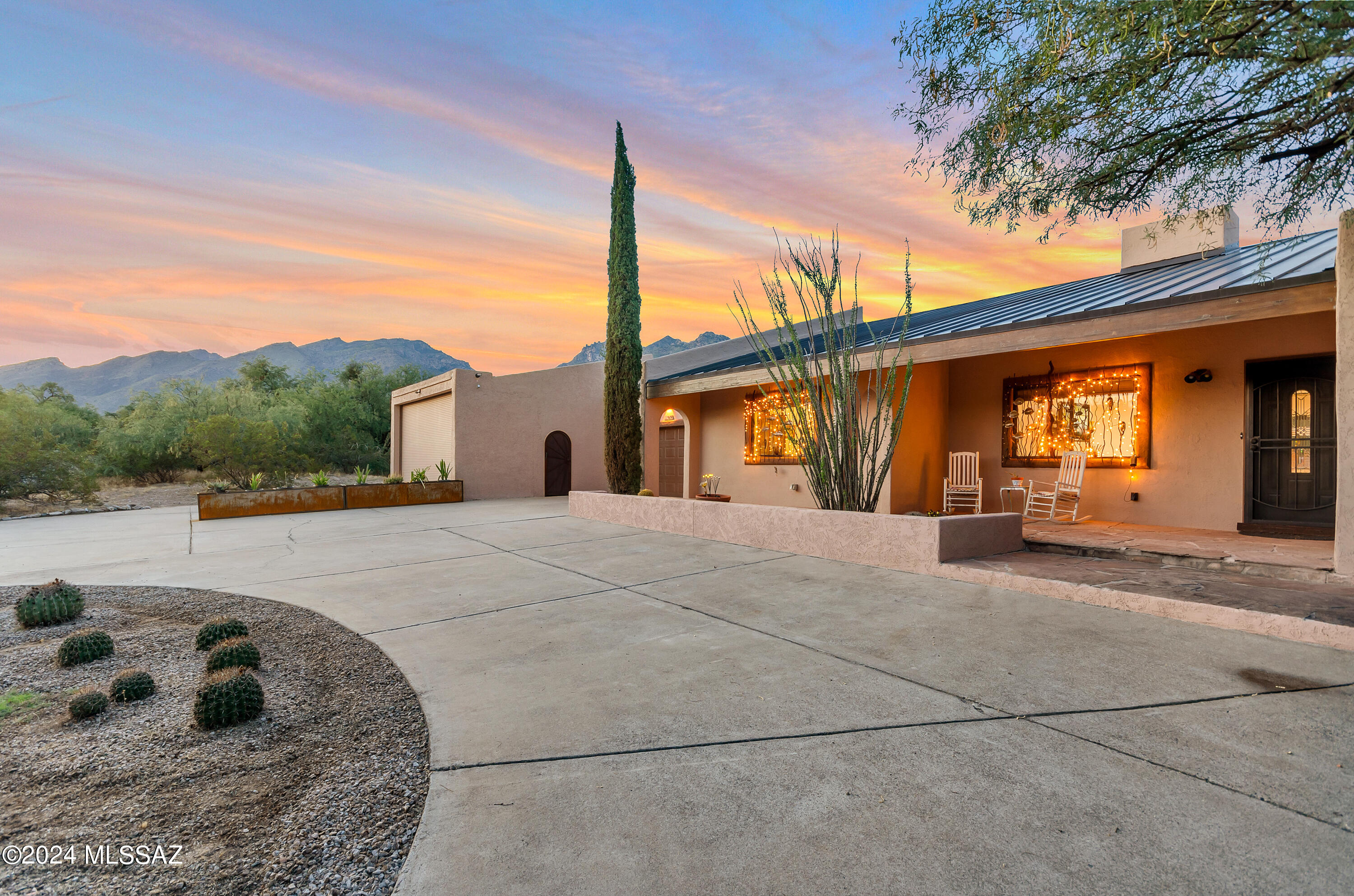 Moccasin Trl, Tucson, AZ 85750