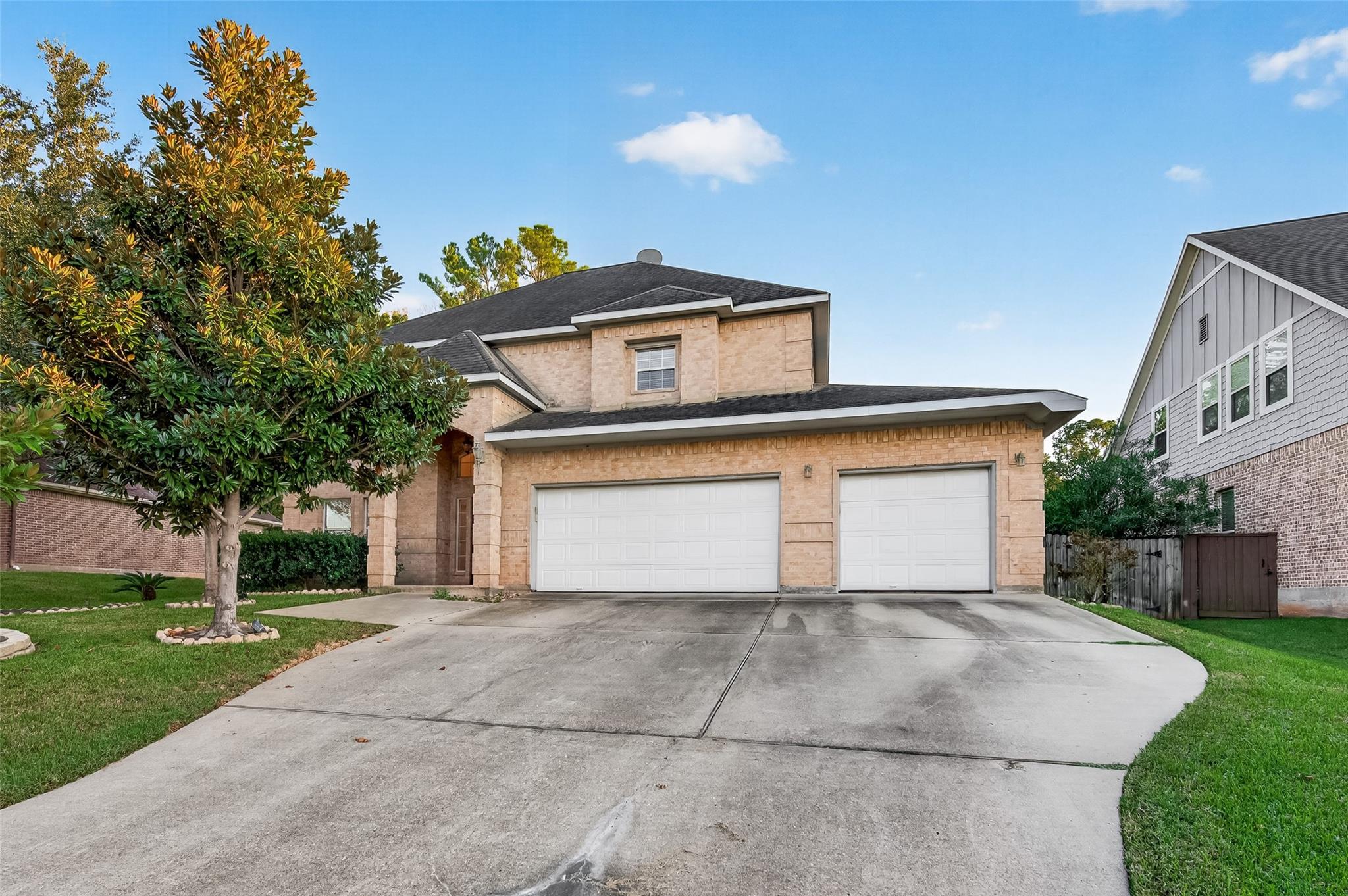 211 April Waters Dr W, For Sale in Montgomery - eXp Realty