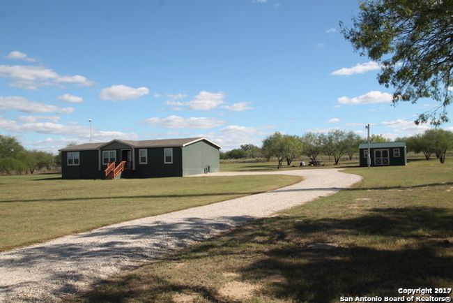8600 S Loop 1604 E, House other with 4 bedrooms, 3 bathrooms and null parking in Elmendorf TX | Image 7