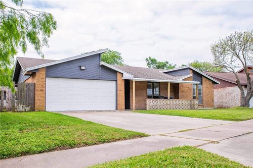 9563 Goldfinch Cir, Corpus Christi, TX, 78418-5011 | Card Image