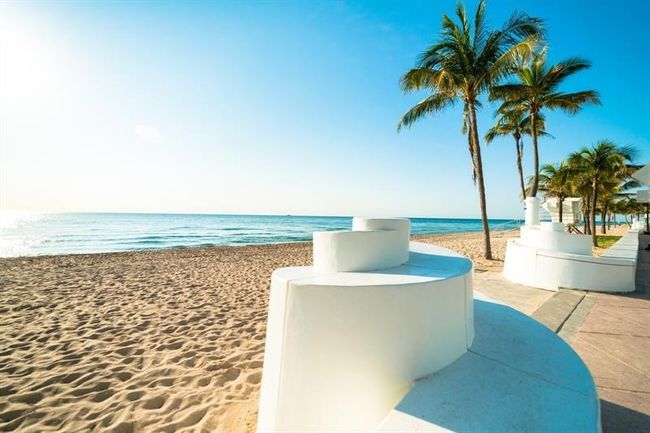 Conveniently located between Commercial Blvd and Atlantic Blvd walking distance to amenities and just minutes to the New Pompano Beach Pier Attractions, Lauderdale By The Sea, and Fort Lauderdale! | Image 62