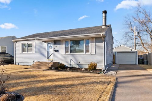 2422 Dugan Ct, Davenport, IA, 52804-3319 | Card Image