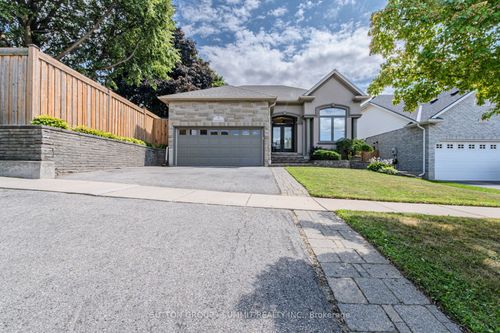5 Macdonald Cres, Brantford, ON, N3R8B2 | Card Image