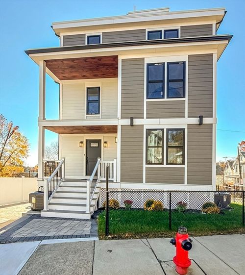 469 Washington Ave, Chelsea, MA, 02150-3645 | Card Image