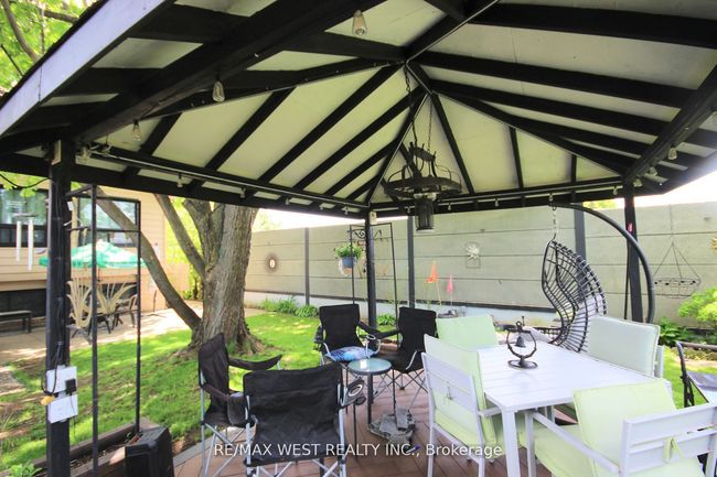 425 Hansen Rd N, House other with 4 bedrooms, 3 bathrooms and 4 parking in Brampton ON | Image 44