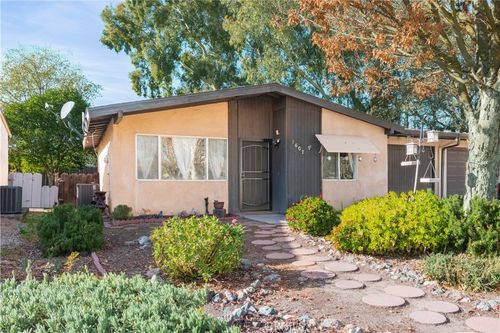 1607 Westfield Rd, Paso Robles, CA, 93446-3652 | Card Image