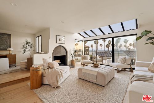 25 Sea Colony Dr, Santa Monica, CA, 90405-5495 | Card Image