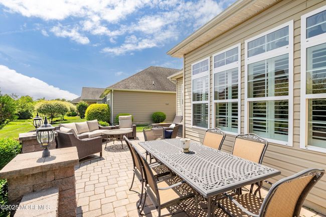 19 E Francesa Ct, Home with 3 bedrooms, 3 bathrooms and null parking in Farmingdale NJ | Image 10
