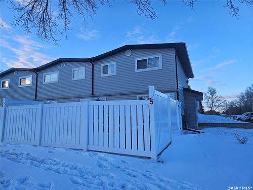 5-1292 Gordon Rd, Moose Jaw, SK, S6H3E5 | Card Image