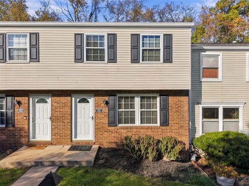 702 Countryside Dr, Robinson Twp, PA, 15136 | Card Image