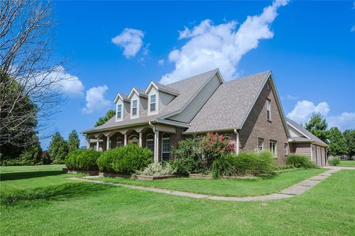 18710 Strawberry Plant Rd, Fayetteville, AR, 72704-8666 | Card Image