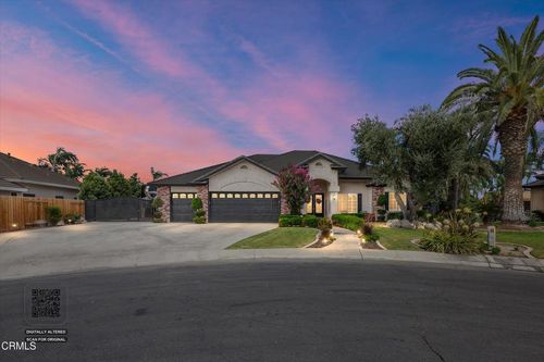 3010 Redwood Forest Drive, Bakersfield, CA, 93314 | Card Image