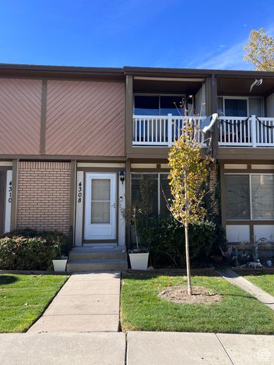 4308 S Haverford Ct, Townhouse with 3 bedrooms, 1 bathrooms and 2 parking in Taylorsville UT | Image 2