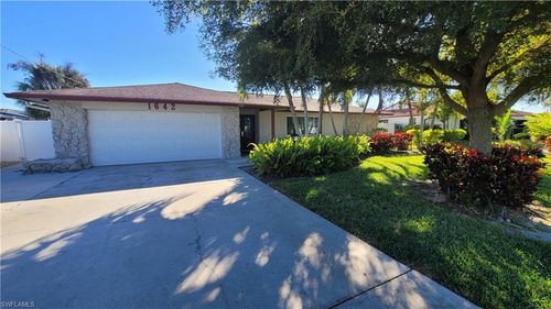 1642 Se 39th Ter, Cape Coral, FL, 33904-5024 | Card Image
