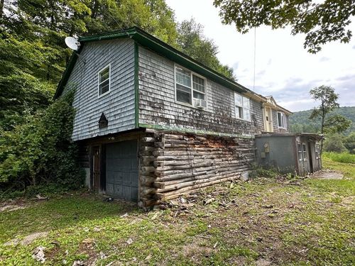 16 Geno Rd, Bridgewtr Cor, VT, 05035-4411 | Card Image