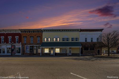 106 E 3rd St, Imlay City, MI, 48444-1320 | Card Image