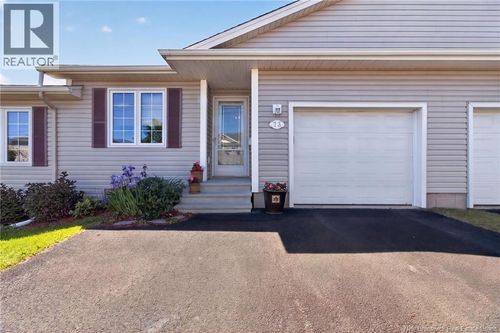 73 Domethilde Cres, Dieppe, NB, E1A8R4 | Card Image