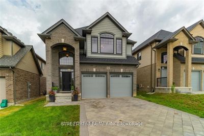 1661 Finley Cres, House other with 4 bedrooms, 3 bathrooms and 6 parking in London ON | Image 2