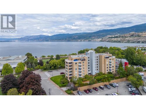 304-86 Lakeshore Dr E, Penticton, BC, V2A1B5 | Card Image