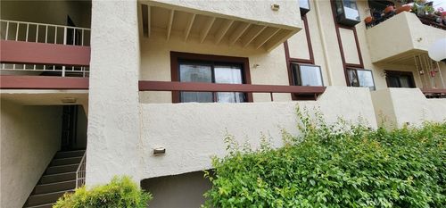 18085 Sundowner Way, Canyon Country, CA, 91387-2911 | Card Image