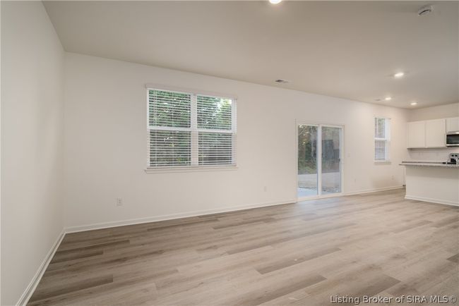 812 Haley Ln, Home with 3 bedrooms, 3 bathrooms and null parking in Jeffersonville IN | Image 9
