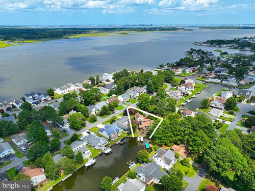 2 Windjammer Rd, OCEAN PINES, MD, 21811-1516 | Card Image