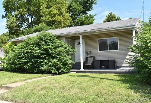 302 Barthel Ave, Saint Charles, MO, 63301-0926 | Card Image