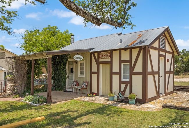 COTTAGE | Image 6