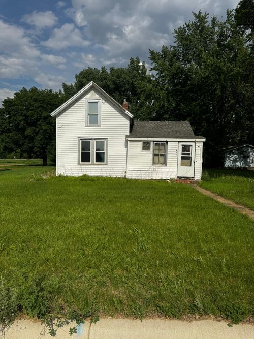 201 Harrison Ave, Sacred Heart, MN, 56285 | Card Image