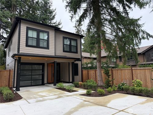 8013 131st Pl Ne, Kirkland, WA, 98033-8051 | Card Image
