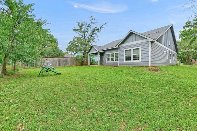 615 W Brock St, House other with 3 bedrooms, 2 bathrooms and null parking in Denison TX | Image 25
