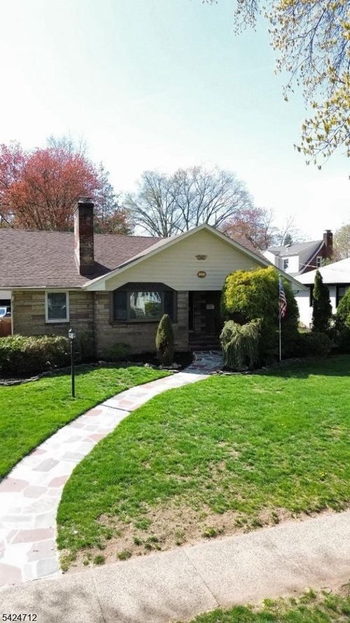 866 Madison Ave, Rahway, NJ, 07065-1702 | Card Image