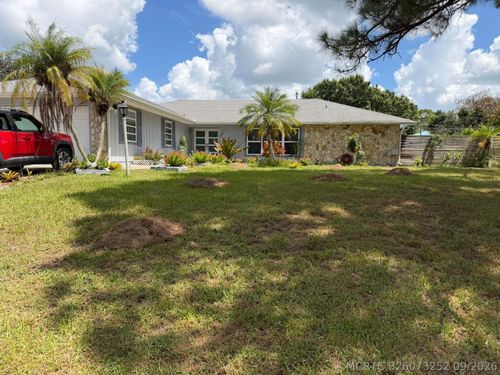 1325 Se Laconia Ln, Port St. Lucie, FL, 34983-3148 | Card Image