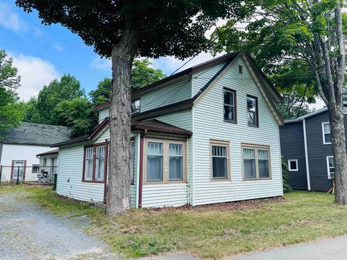 210 Victoria Rd, Bridgewater, NS, B4V2N9 | Card Image
