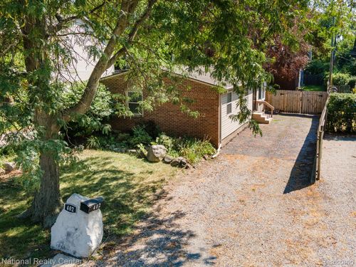 402 N West St, Royal Oak, MI, 48067-4806 | Card Image