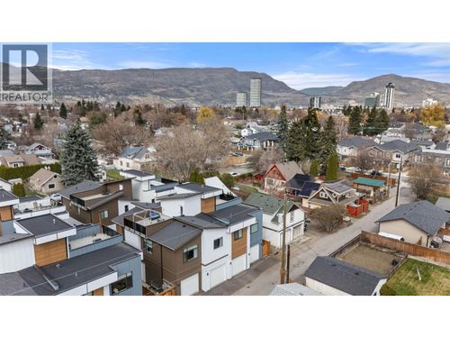 2165 Aberdeen St, Kelowna, BC, V1Y2T3 | Card Image