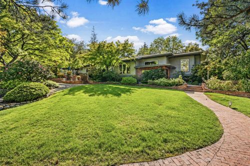 903 Pinecrest Ter, Ashland, OR, 97520-3425 | Card Image