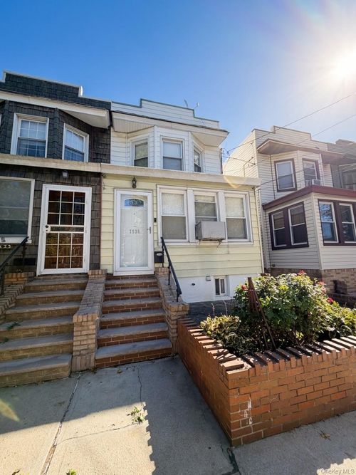 75-35 60th Pl, Glendale, NY, 11385-6044 | Card Image