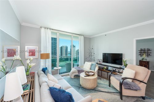 2304-950 Brickell Bay Dr, Miami, FL, 33131-3953 | Card Image