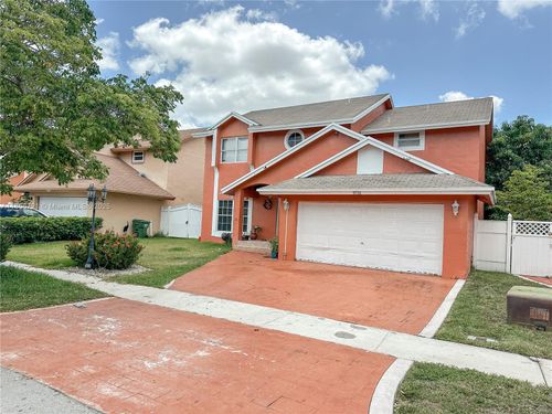 9731 Sw 13th St, Pembroke Pines, FL, 33025-3655 | Card Image