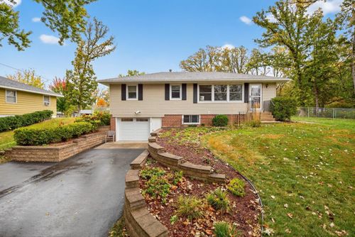 3955 Oak Park Cir Se, Rochester, MN, 55904-6190 | Card Image