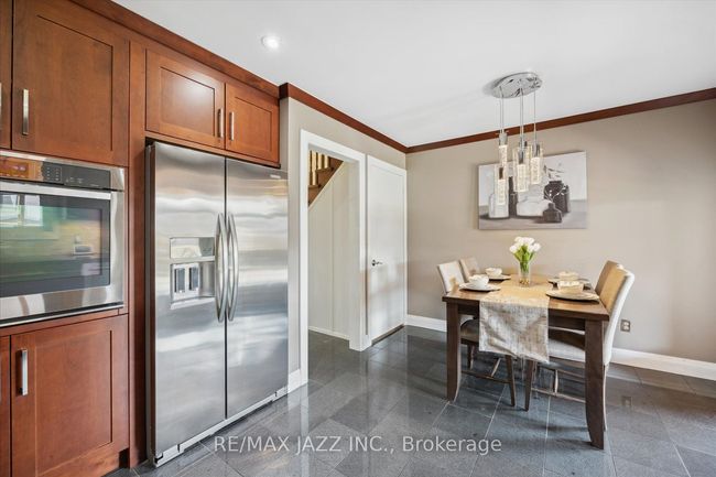 808 Ferndale St, House other with 5 bedrooms, 4 bathrooms and 4 parking in Oshawa ON | Image 9