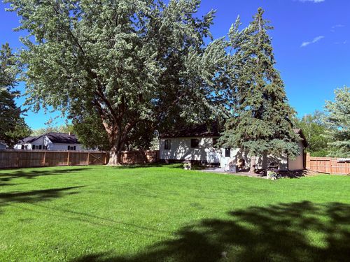 121 5th Ave Nw, Baudette, MN, 56623-2852 | Card Image
