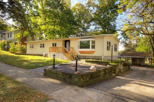 7795 Ann Arbor St, Dexter, MI, 48130-1355 | Card Image