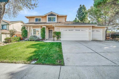 2833 Bellflower Dr, Antioch, CA, 94531-6353 | Card Image